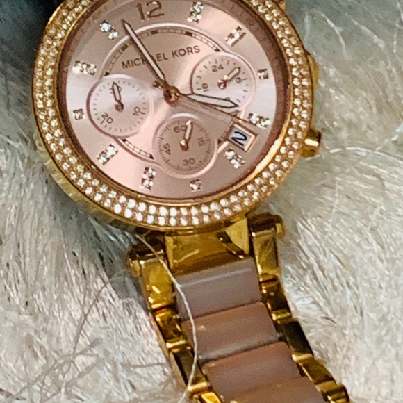 Authentic Michael Kors Watch - Picture 2 of 5